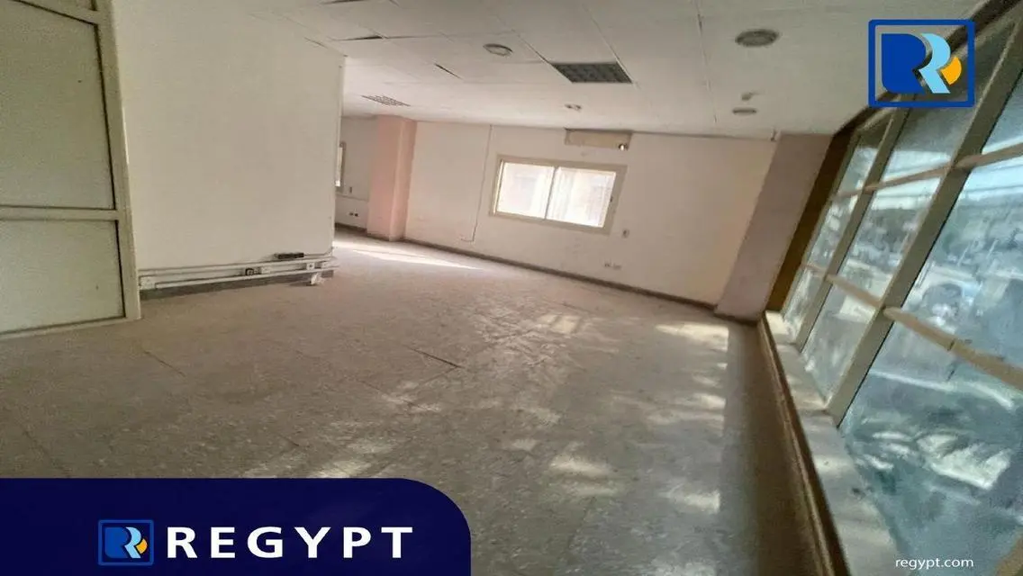 شقة في ت4ب مساحة 1650 متر للبيع