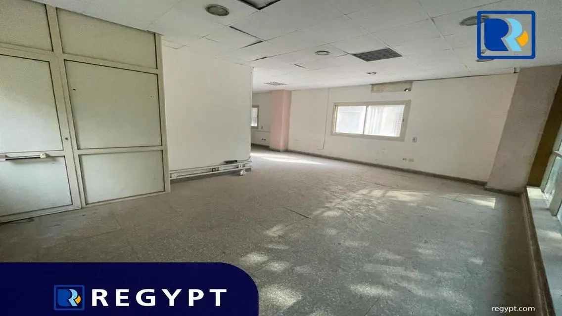 شقة في ت4ب مساحة 1650 متر للبيع