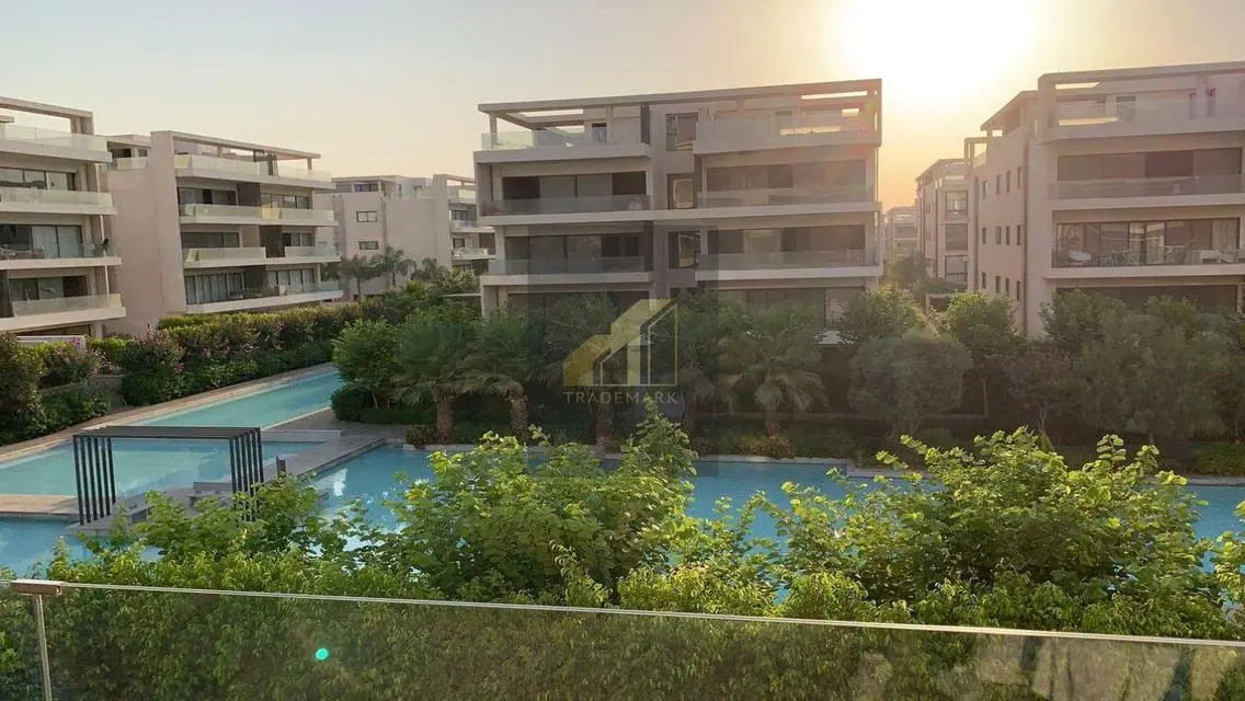 Luxurious Apartment for Sale with Stunning Lake View