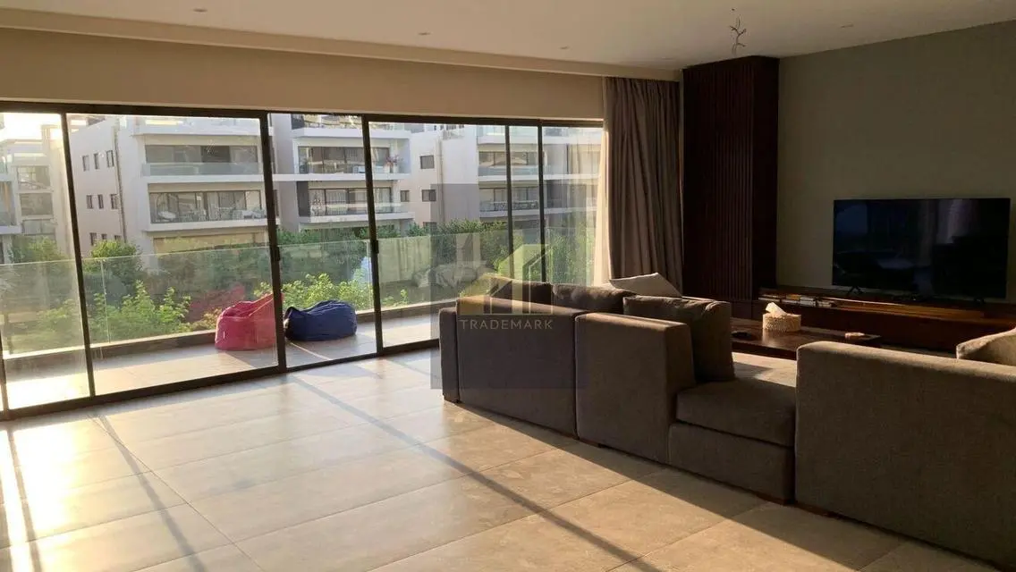 Luxurious Apartment for Sale with Stunning Lake View