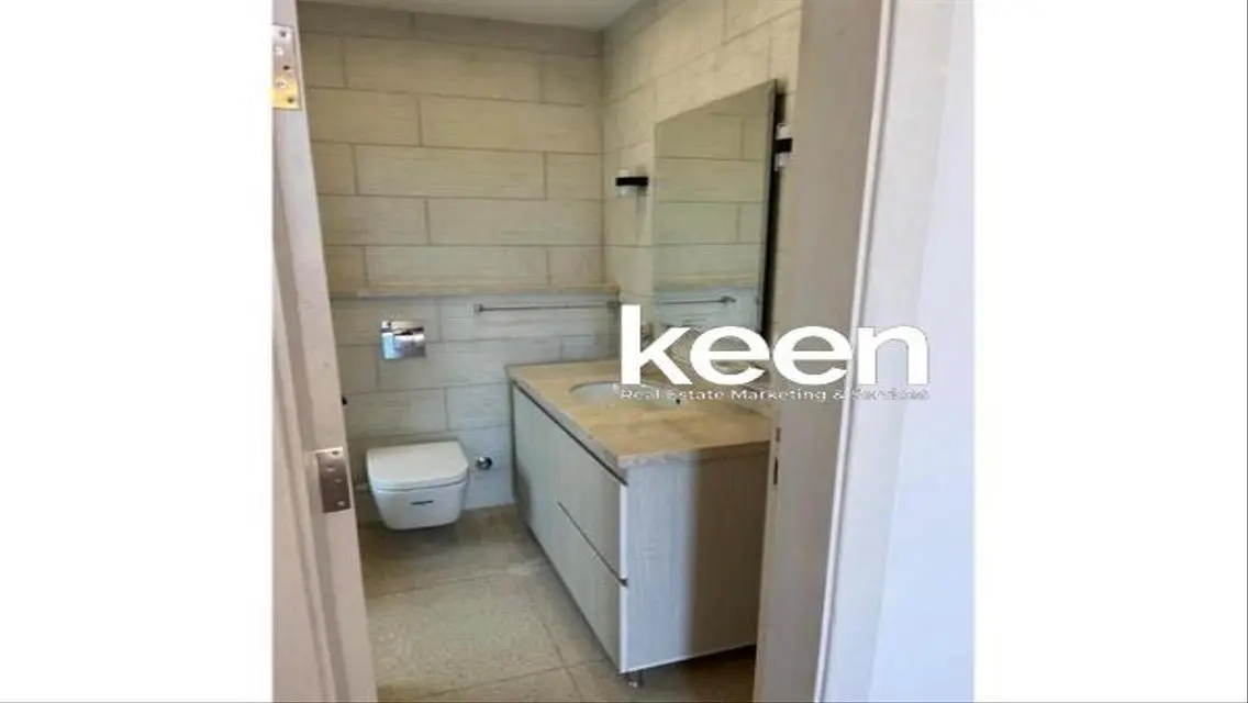 Luxury Apartment with Outstanding Amenities and Views