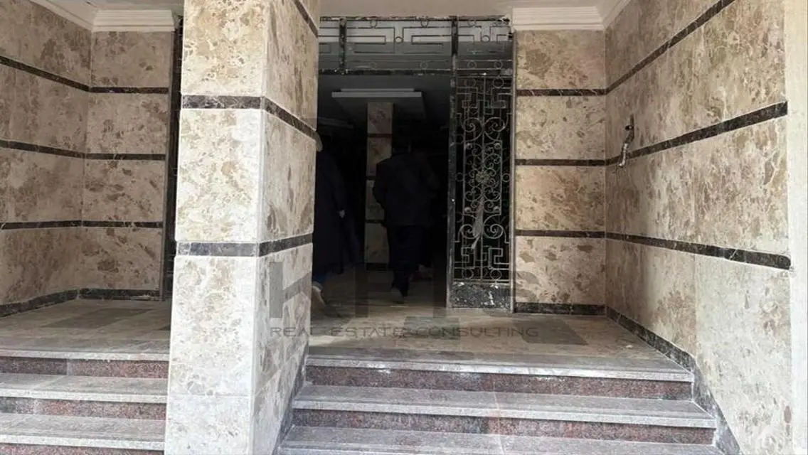 شقة فاخرة ثلاث غرف نوم للبيع بمساحة 140 متر