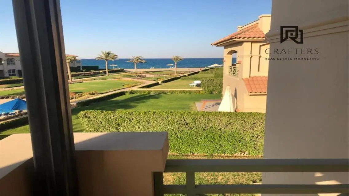 فيلا فاخرة مع حديقة ومسبح خاص