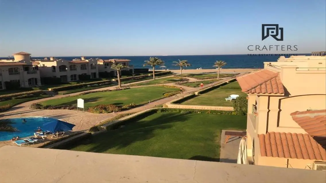 فيلا فاخرة مع حديقة ومسبح خاص