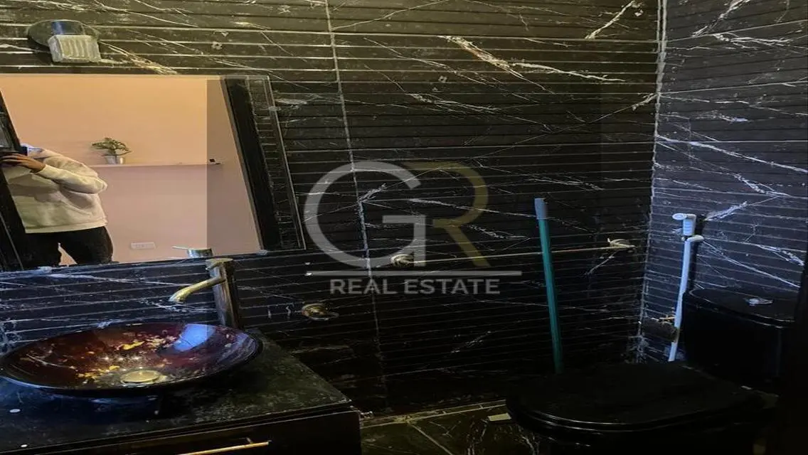 Luxury Apartment in Lethy Mekawy - 330 SqM