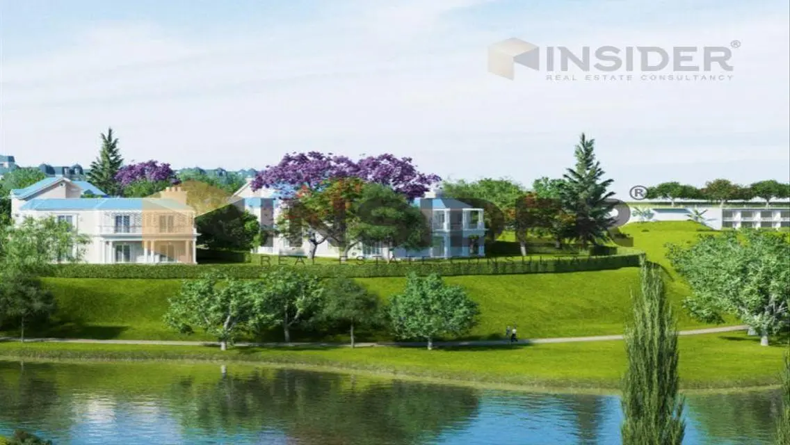 Luxurious Villa with Spacious Living and Premium Amenities