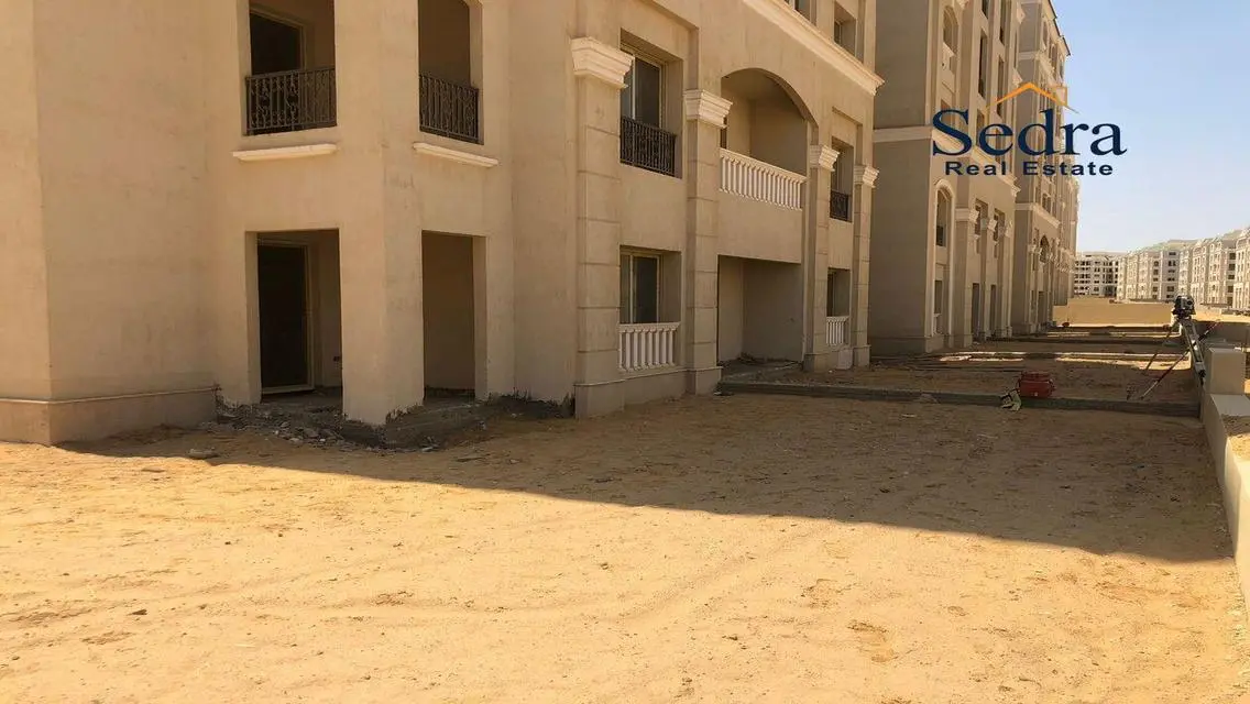 فيلا فاخرة مع حديقة خاصة ومسبح مشترك - 7,000,000 جنيه