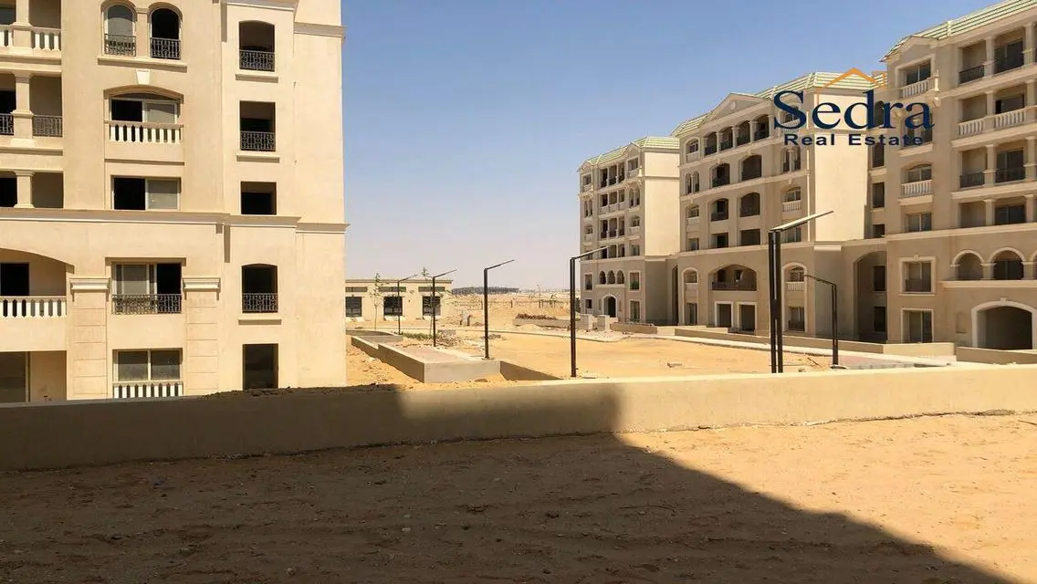 فيلا فاخرة مع حديقة خاصة ومسبح مشترك - 7,000,000 جنيه