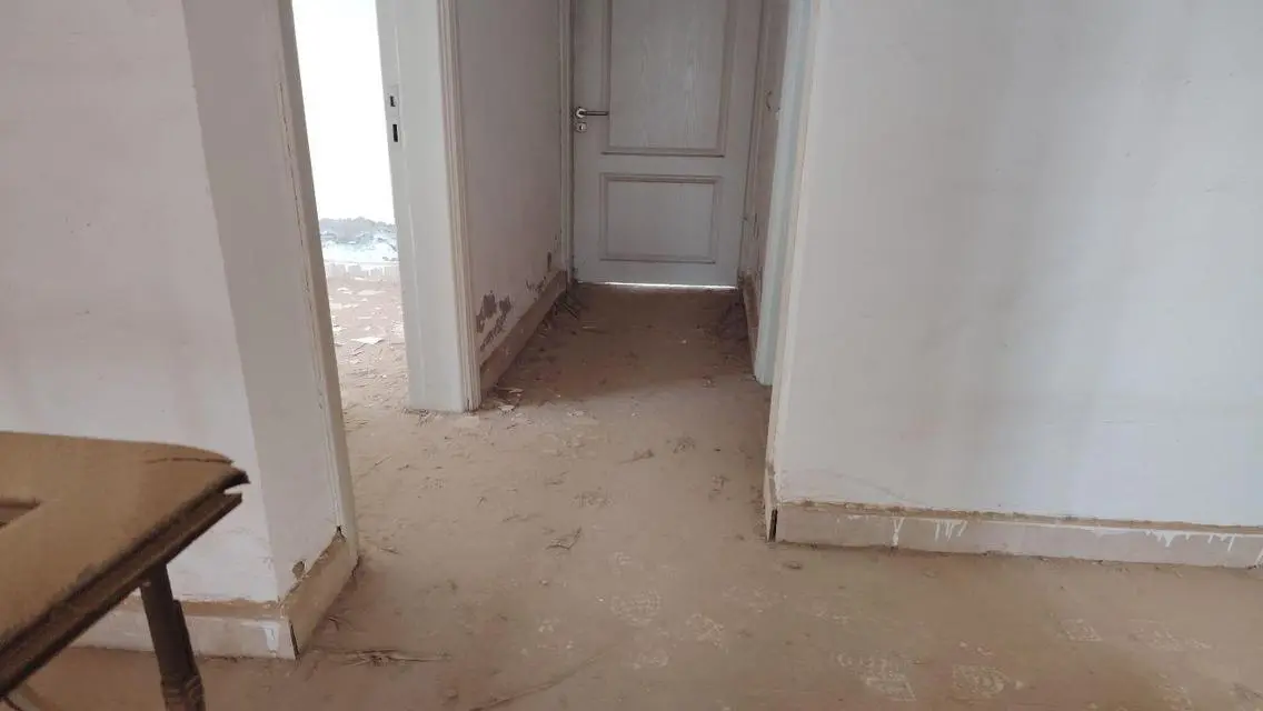 فيلا راقية مع حديقة خاصة ومرافق رياضية في قلب المدينة