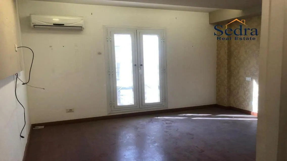 فيلا فاخرة للبيع في القاهرة الجديدة