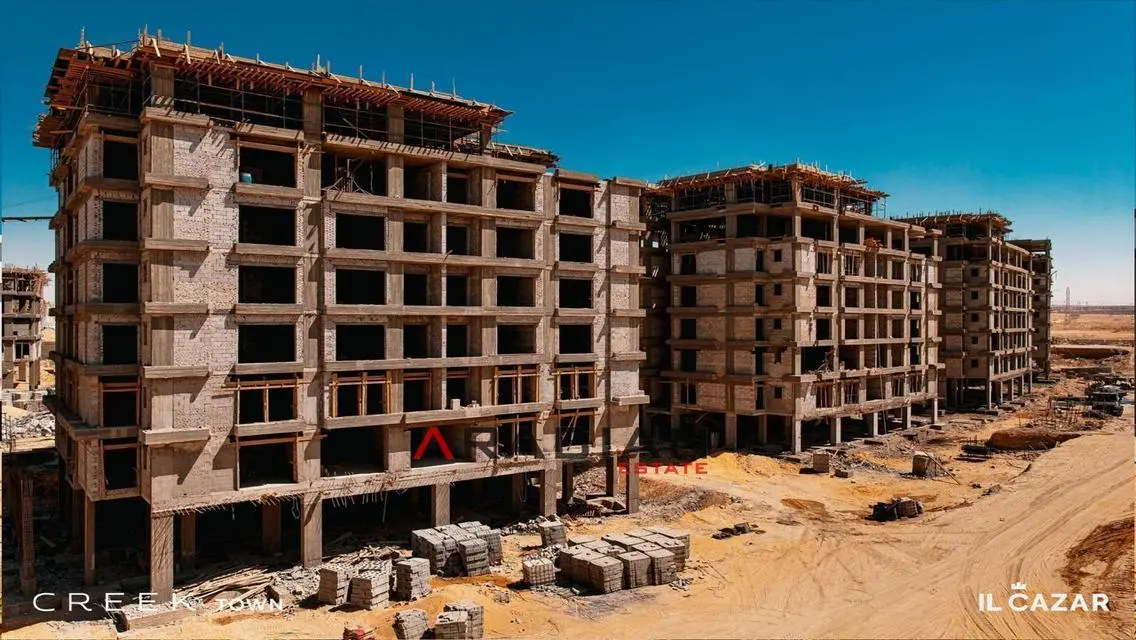 Luxurious 6-Bedroom Apartment with Stunning Amenities