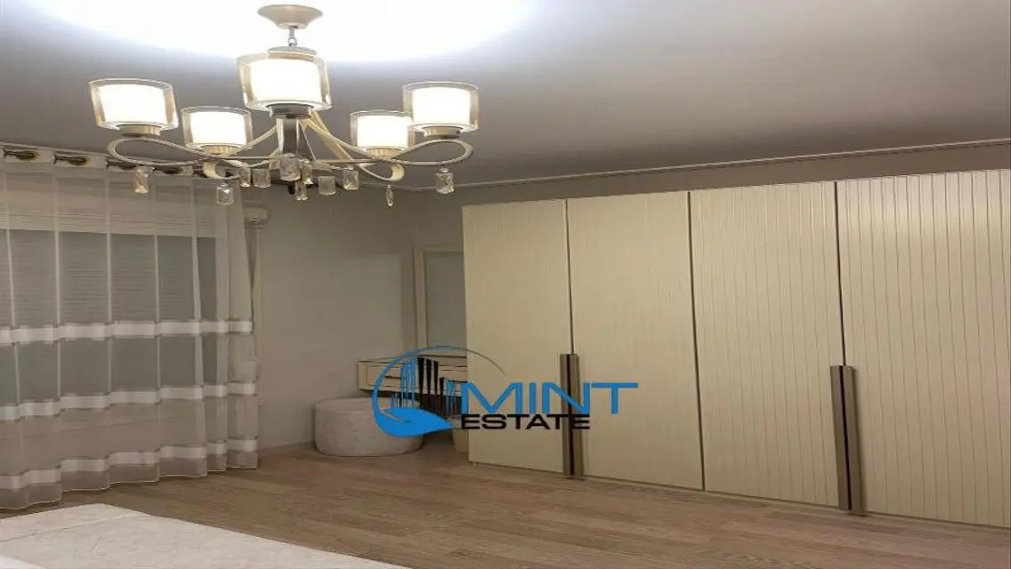 Luxury Apartment with Shared Pool and Balcony