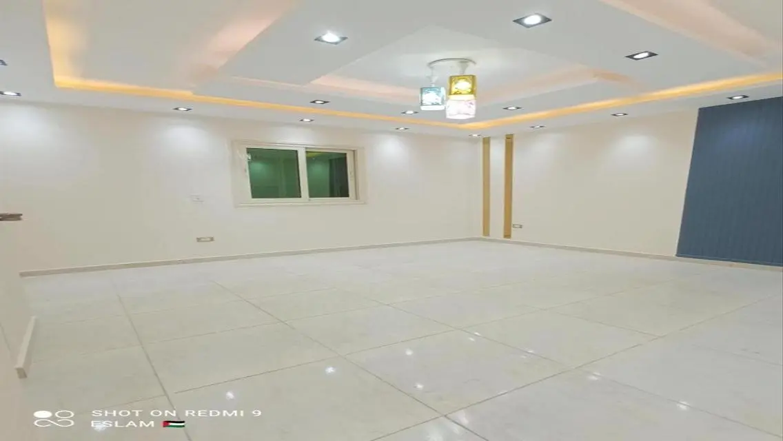 Luxury Apartment with 600 sqm in 180