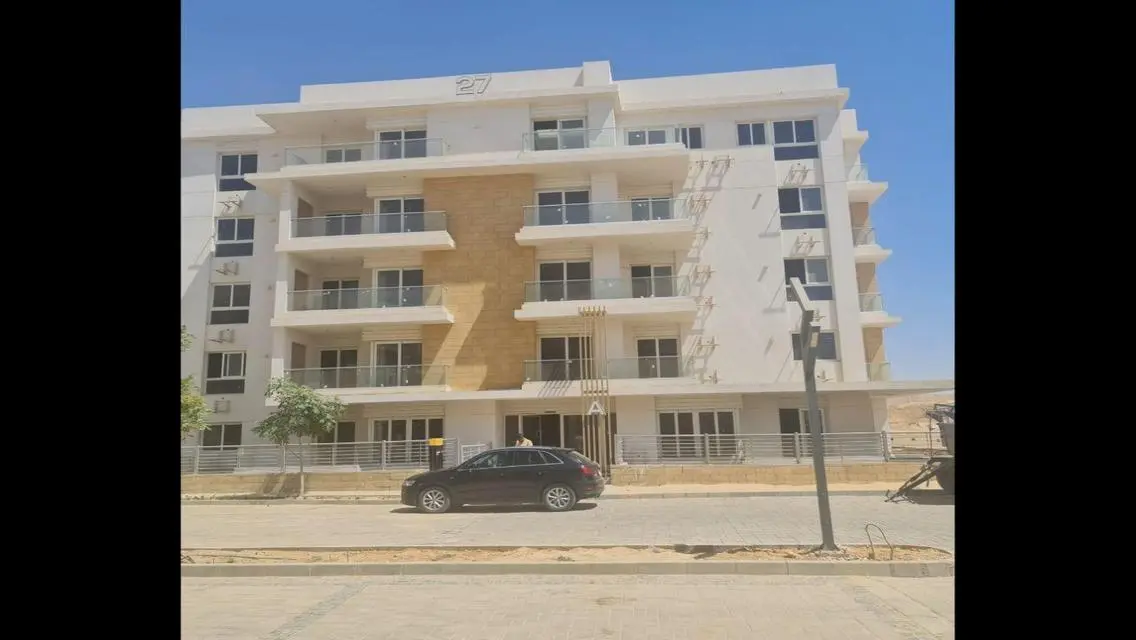 Corner Mountain-View Townhouse in Icity - New Cairo