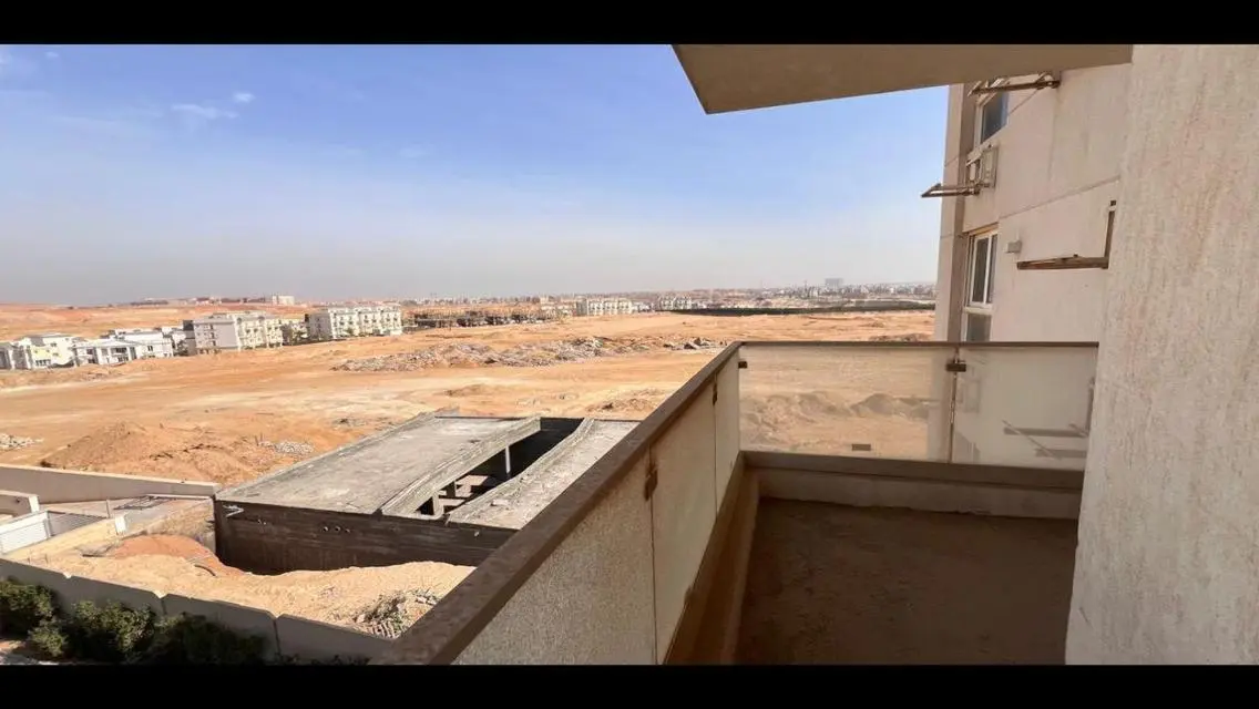 Corner Mountain-View Townhouse in Icity - New Cairo