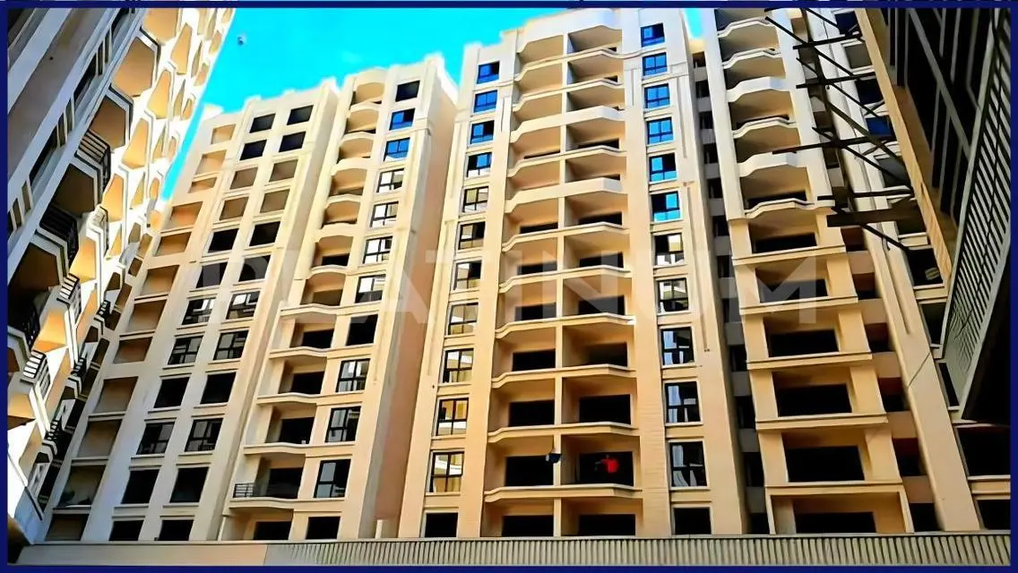 وحدة جديدة فاخرة بمساحة واسعة وشرفة مميزة
