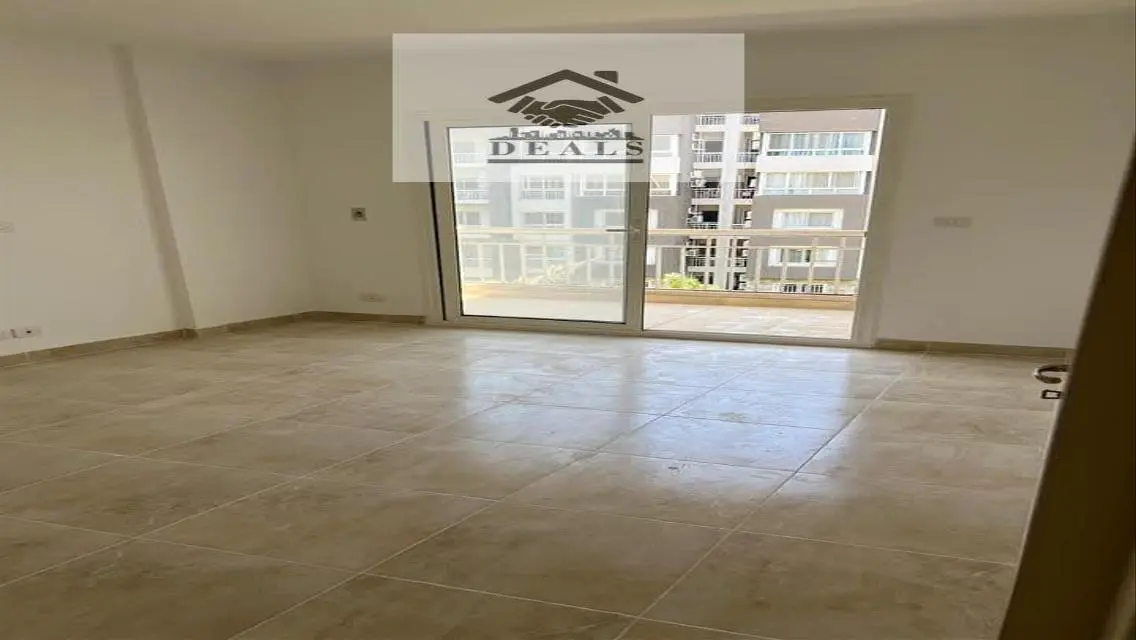 شقة فاخرة للبيع في منطقة حيوية