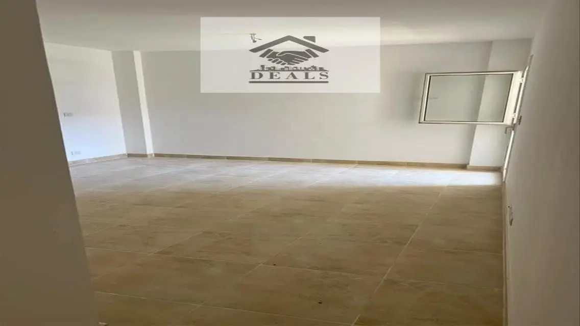 شقة فاخرة للبيع في منطقة حيوية