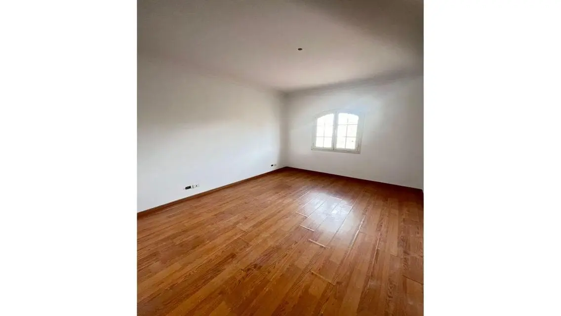 Luxurious Villa with Maid Room and Security Guard