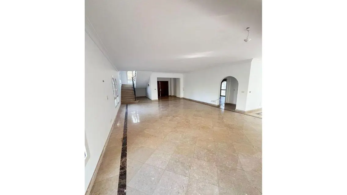 Luxurious Villa with Maid Room and Security Guard