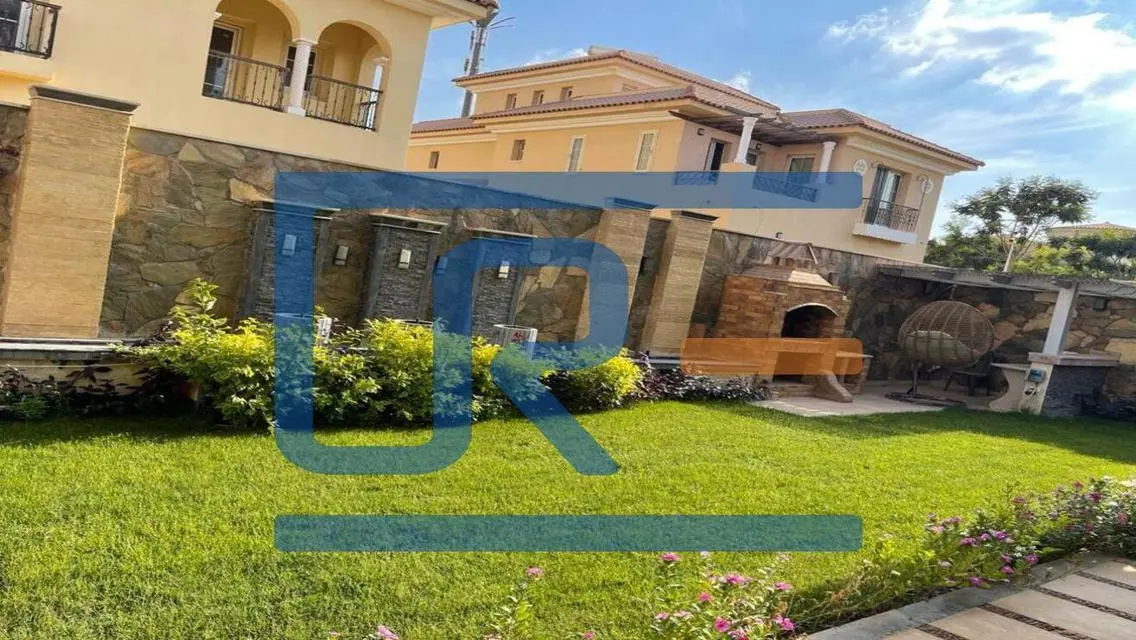 Luxury Apartment with Balcony and Shared Pool