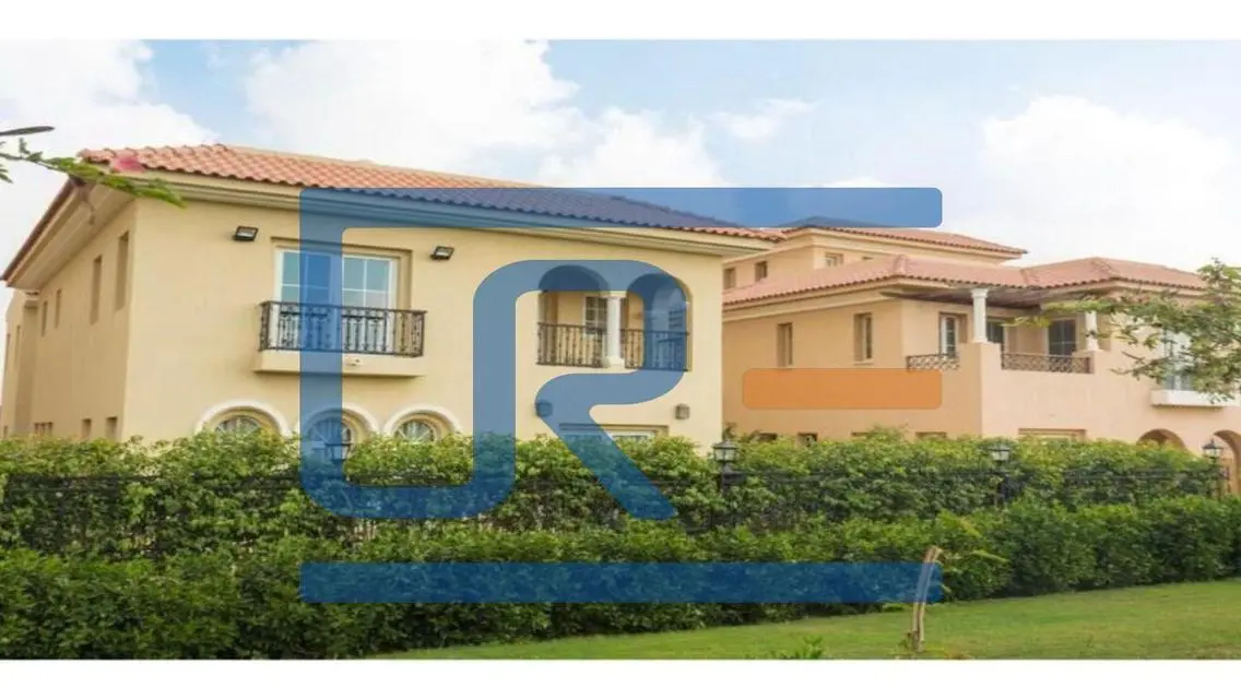 Luxury Apartment with Balcony and Shared Pool