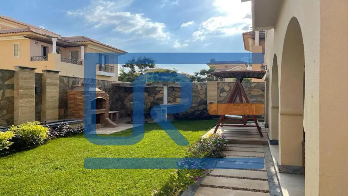 Luxury Apartment with Balcony and Shared Pool