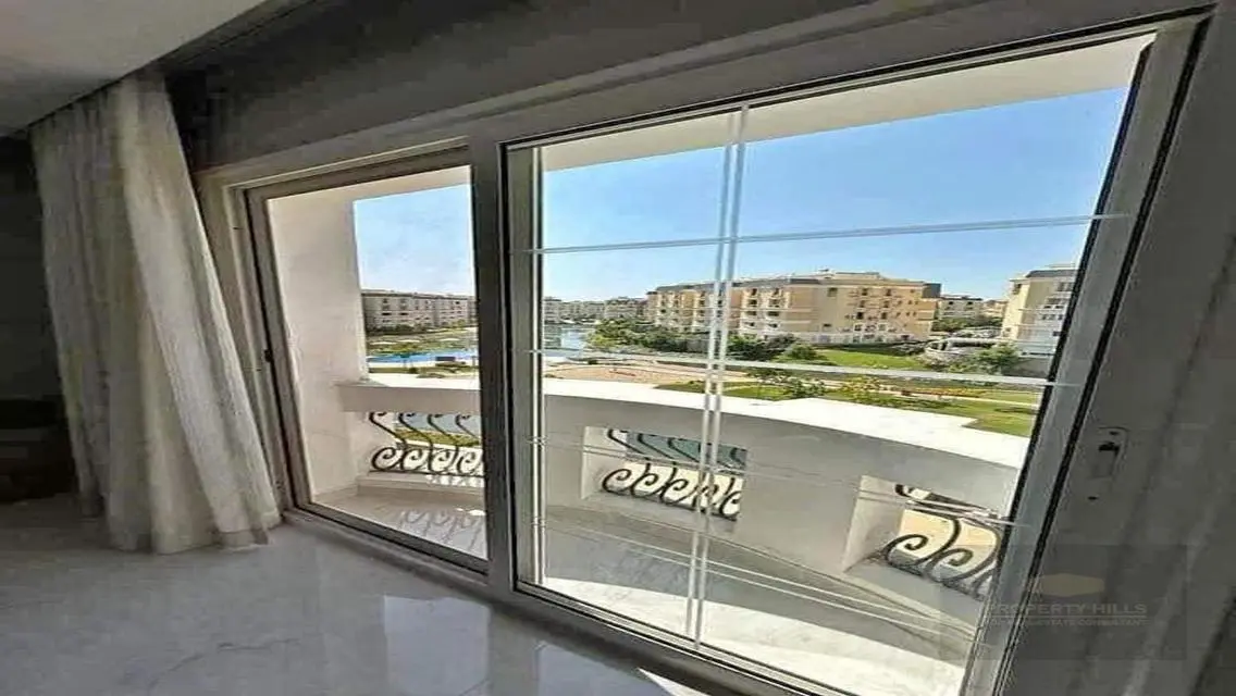 فيلا فاخرة مع مسبح خاص وحديقة خاصة في موقع مميز