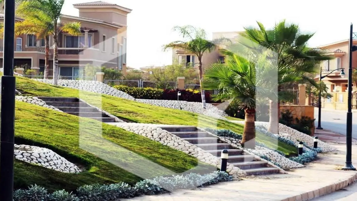 فيلا فاخرة مع حديقة خاصة وغرفة خادمة