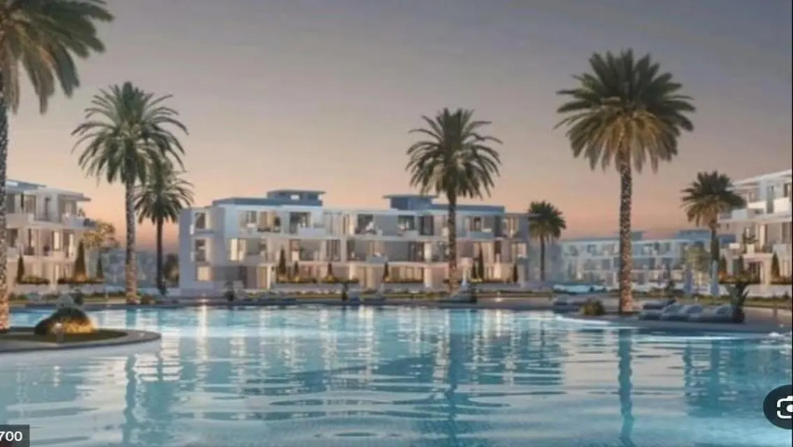 Luxury Villa in Hyde Park - Family Living