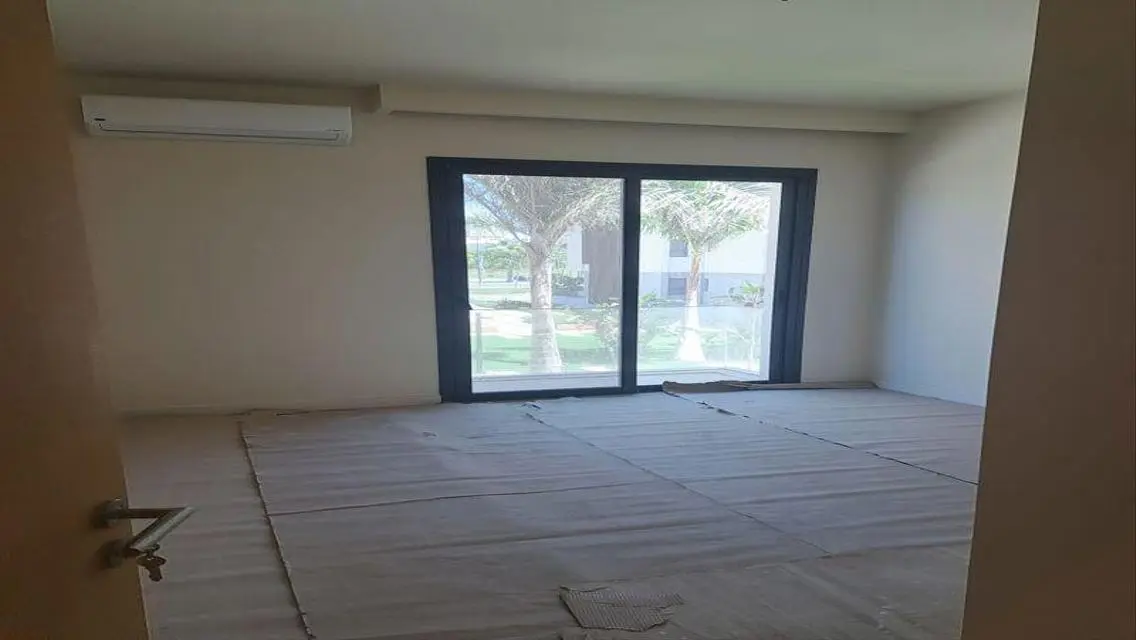 شقة نصف مفروشة للإيجار في الحي السكني الجذاب