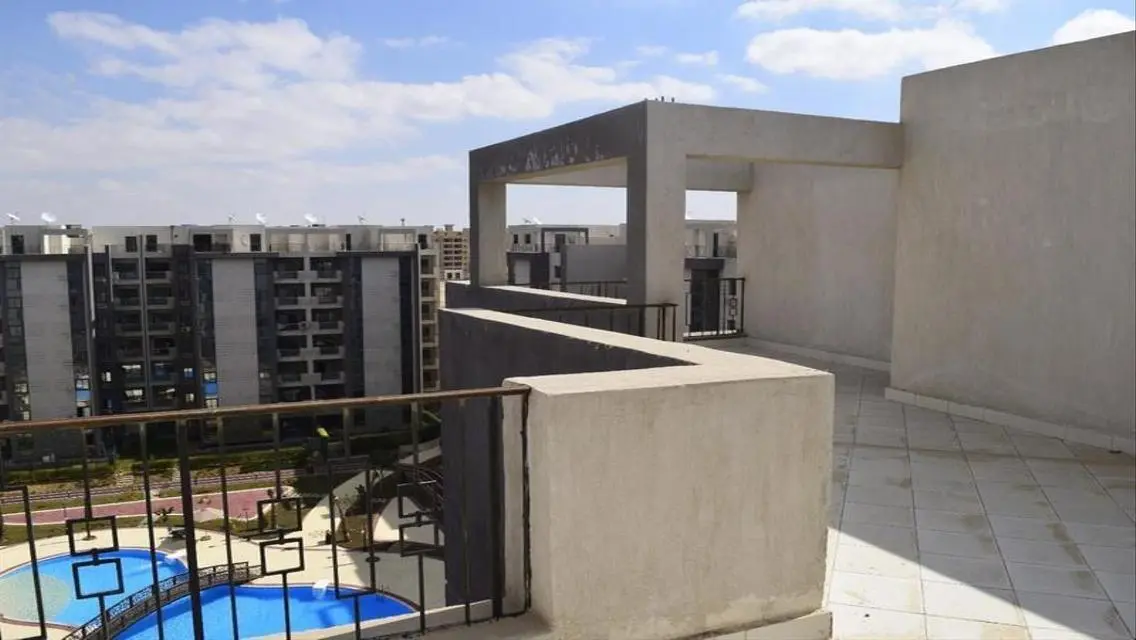 Luxury Apartment with Balcony and Security Guard