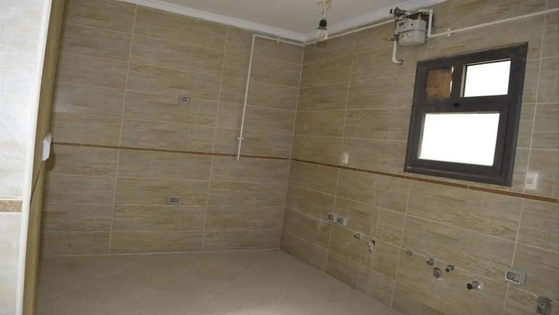Luxury Apartment with Balcony and Security Guard