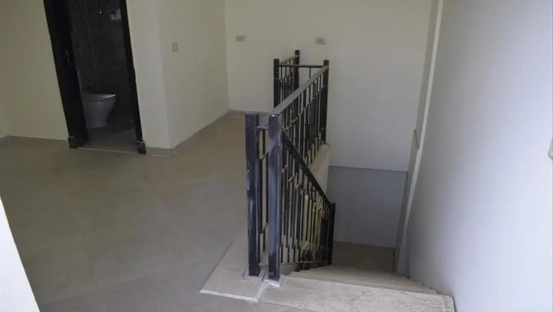 Luxury Apartment with Balcony and Security Guard