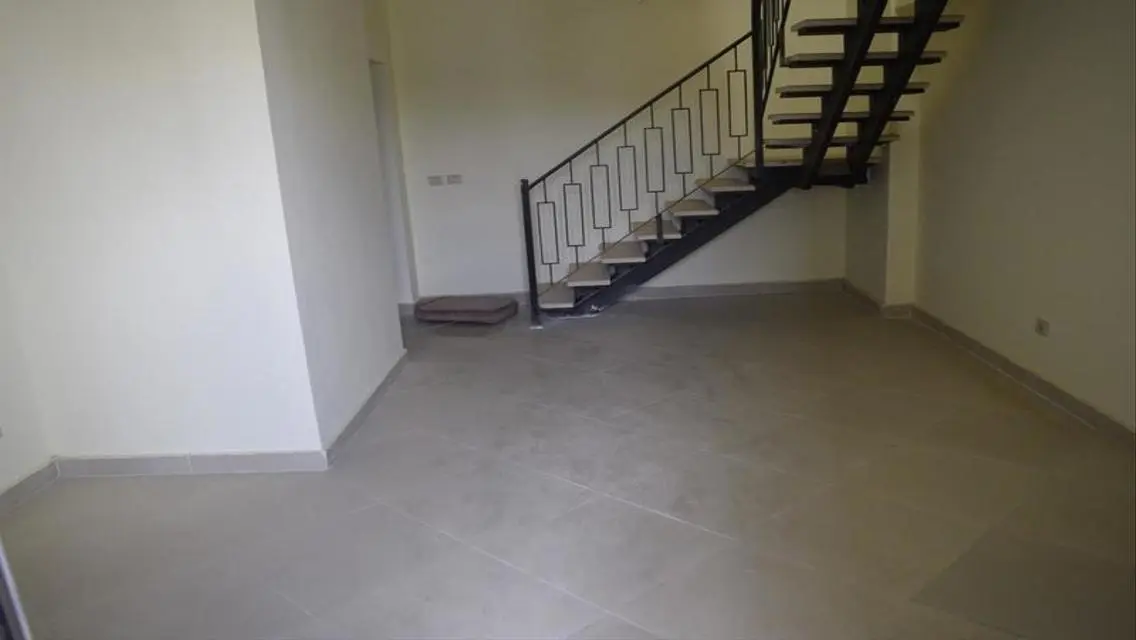 Luxury Apartment with Balcony and Security Guard