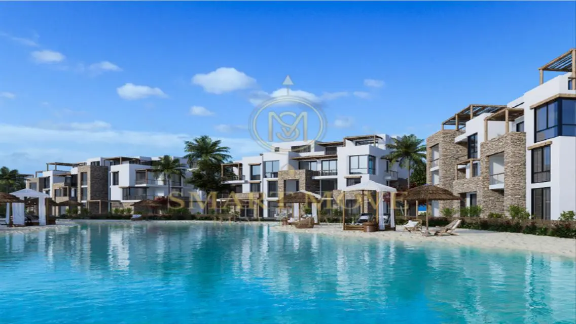Luxurious Lakeview Apartment with Exceptional Amenities