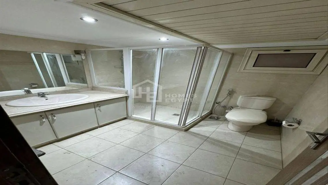 شقة مفروشة في جنوب الزمالك بـ5 غرف نوم