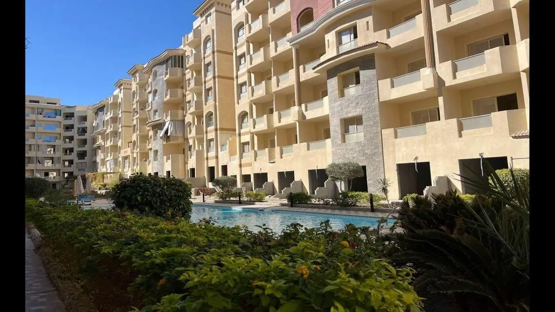 شقة فاخرة بمساحة مريحة مع شرفة