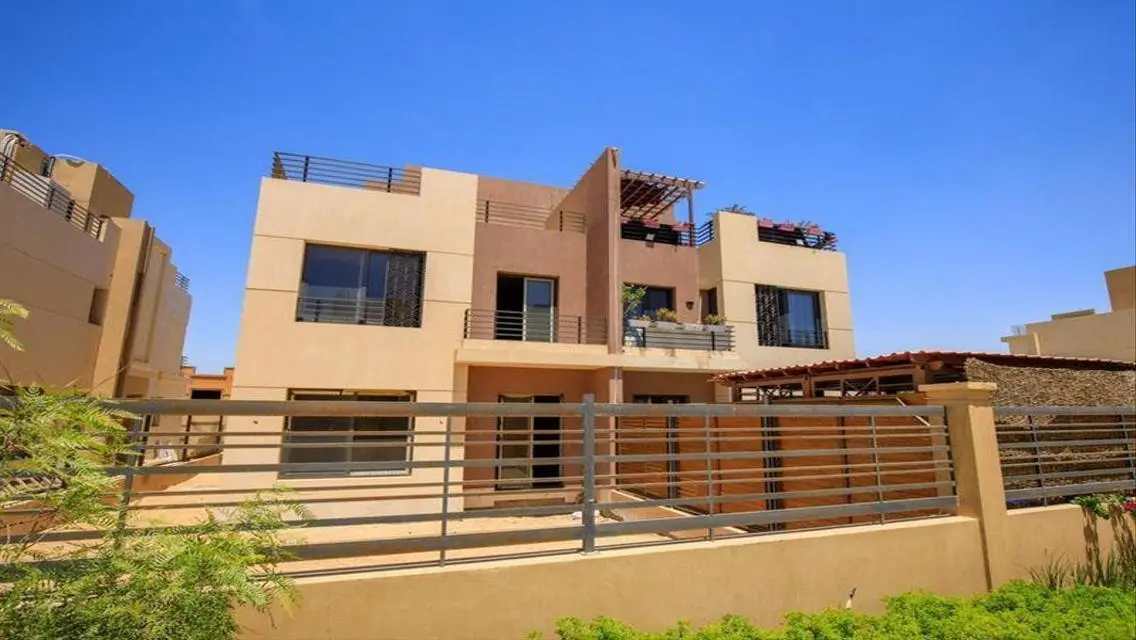 Luxury Villa for Sale with Spacious Layout and Stunning Views