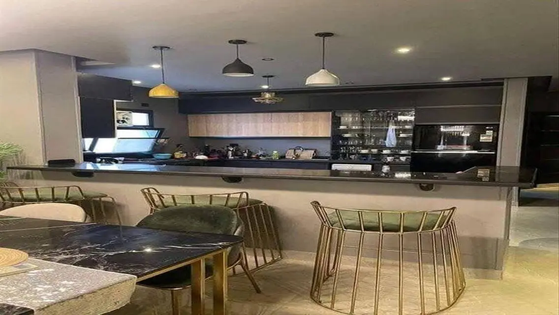 3% DP finished apartment in Golden Square Over 10Y