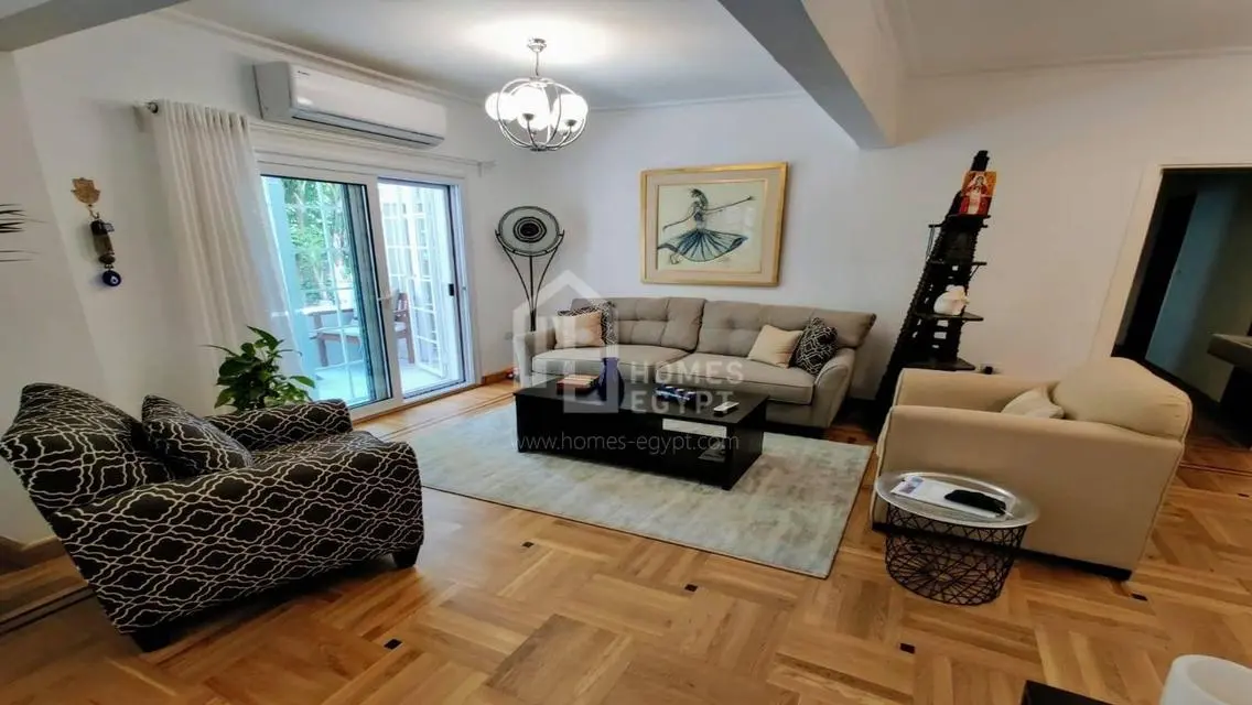 Newly Furnished Apt with Private Decorated Garden