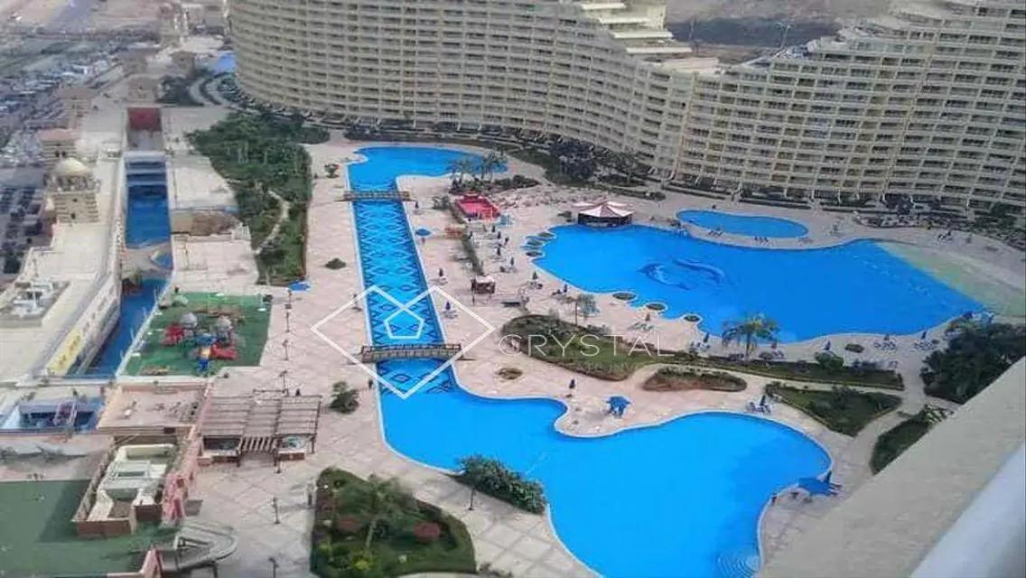Apartment with an Open View the Pool Special price