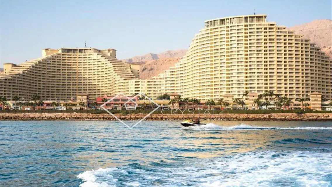Apartment with an Open View the Pool Special price