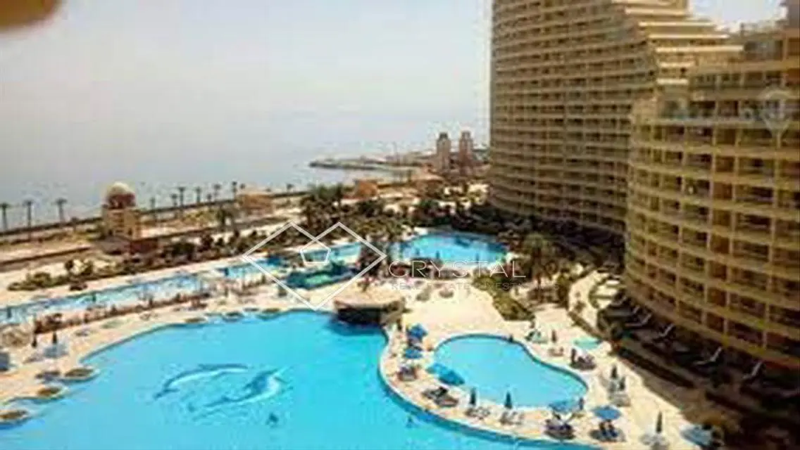 Apartment with an Open View the Pool Special price