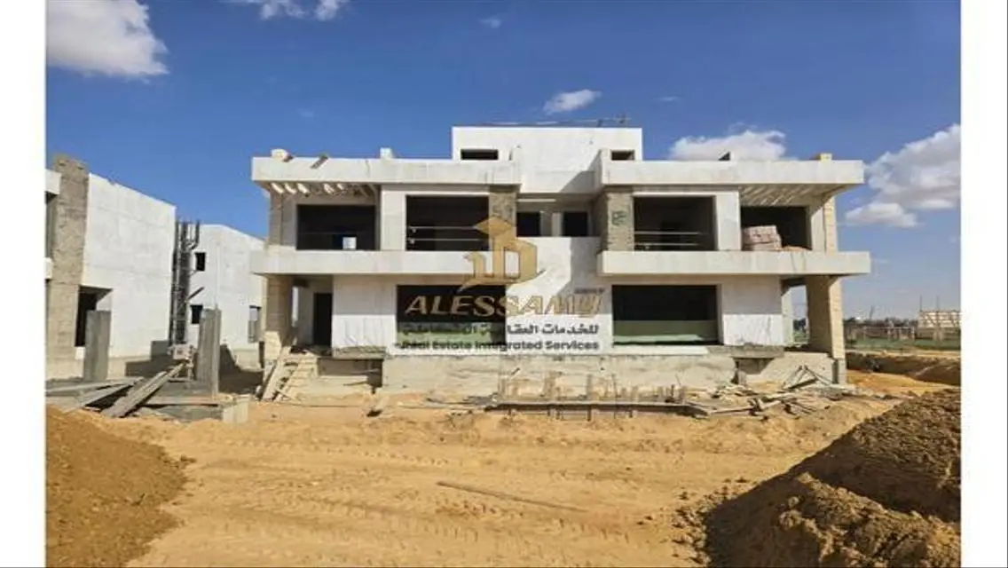شقة فاخرة مع حديقة خاصة ومسبح