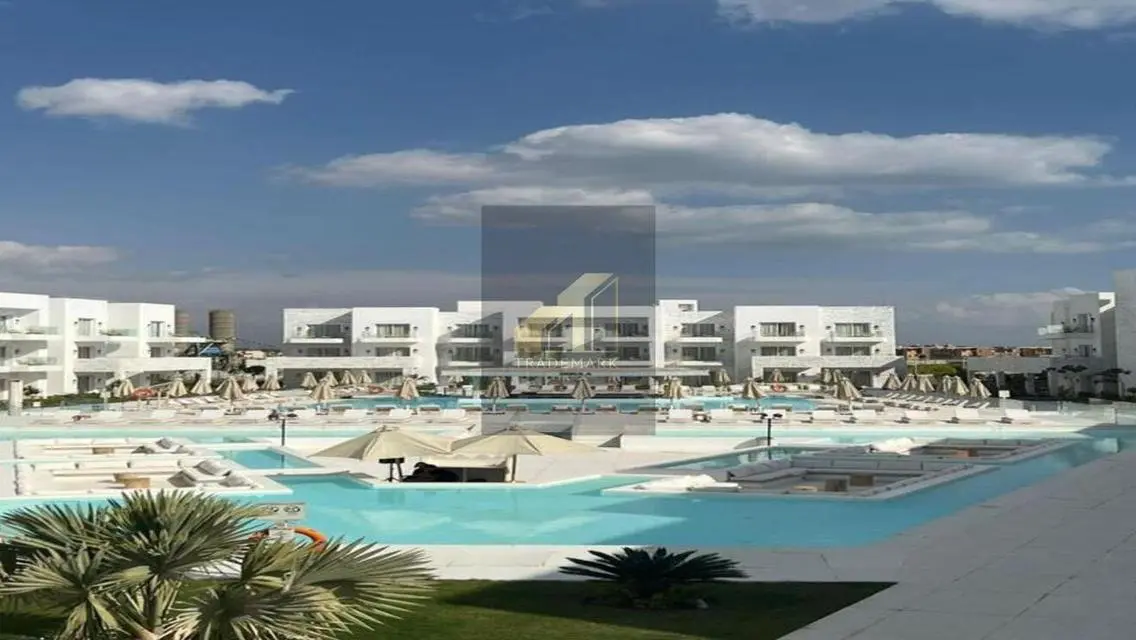 1st Row Lagoon Corner Twin In Azha Ain Sokhna