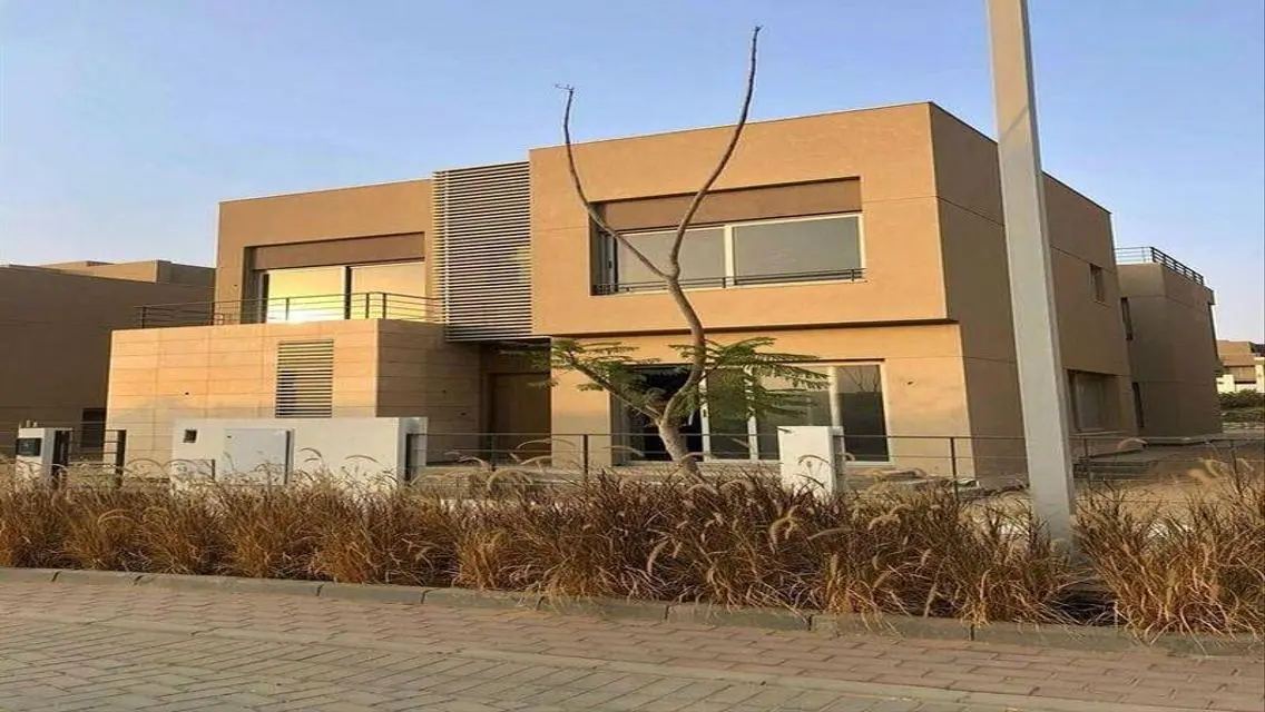 للبيع تاون هاوس فيلا 246م بكمبوند بالم هيلز
