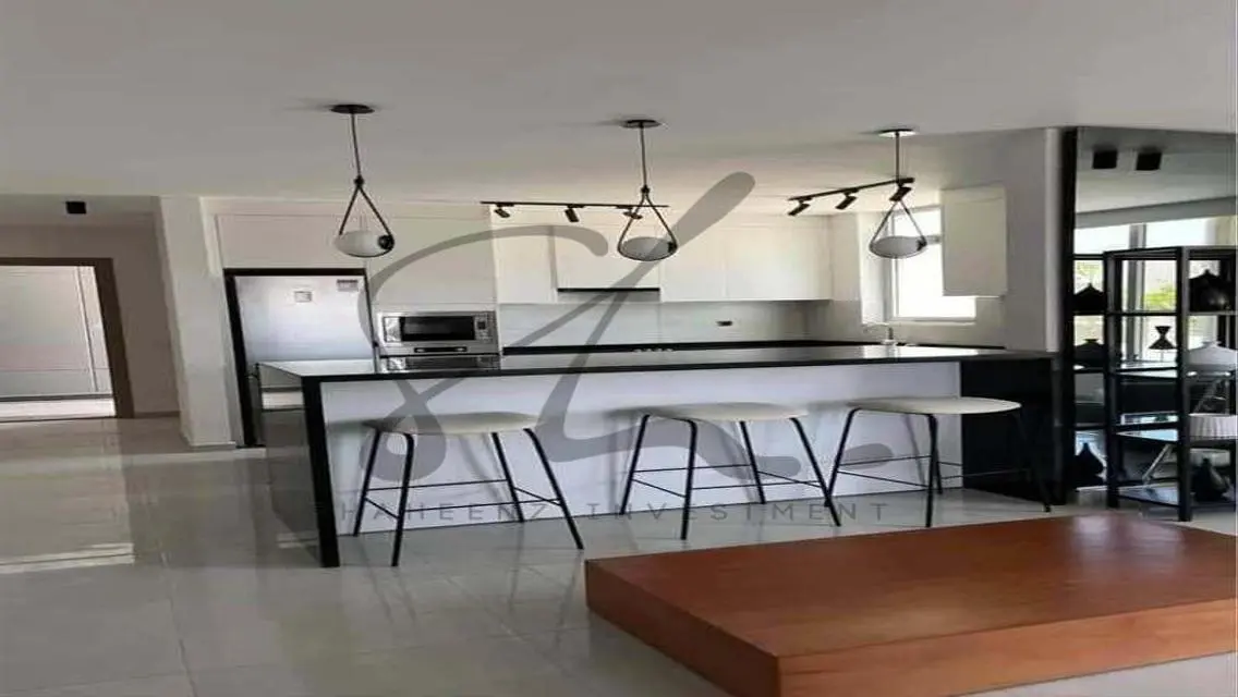 Luxurious Villa for Sale with Private Garden and Pool