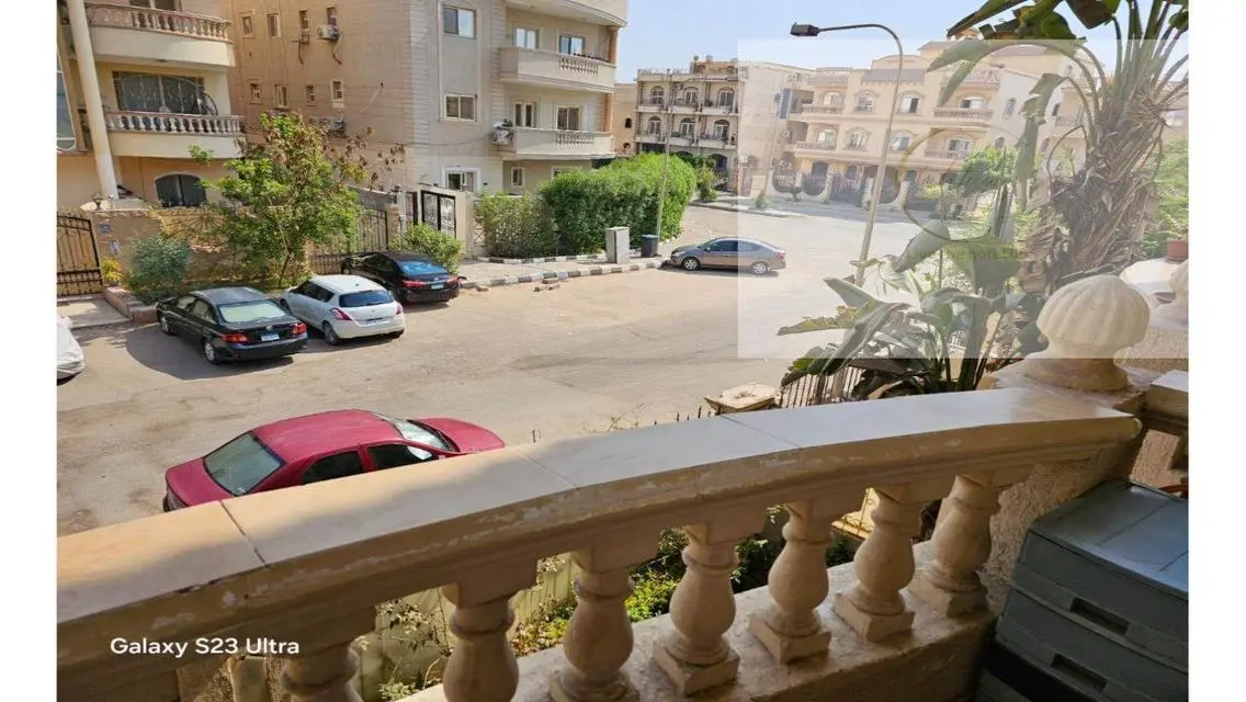 شقه للبيع بالحي السادس مدينة العبور