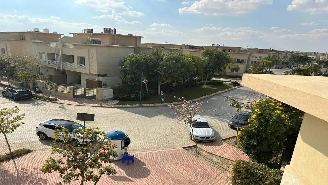 Luxury Villa with Spacious Garden for Sale
